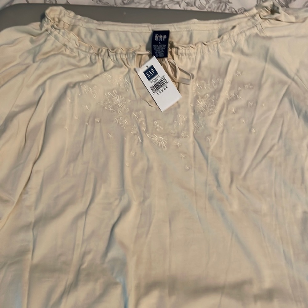 Gap long sleeved blouse